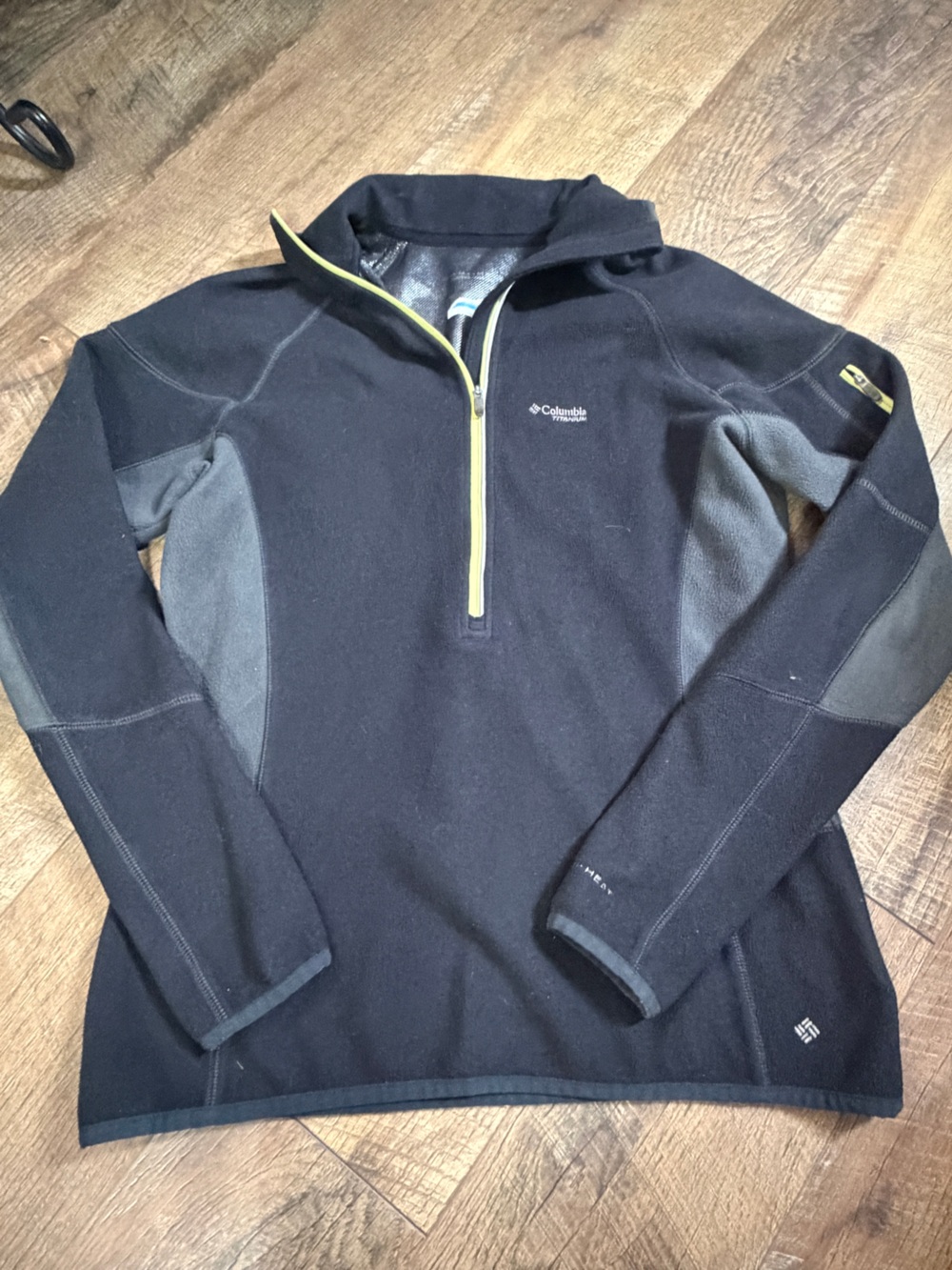 Columbia woman Black Fleece Quarter-Zip Pullover with Gray Accents